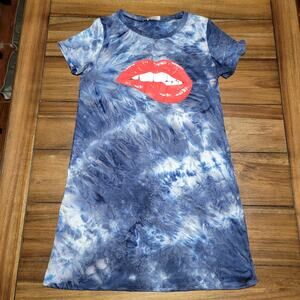 Kiyomi Blue Tie-Dye Long Tee Lip Bite - Size XS